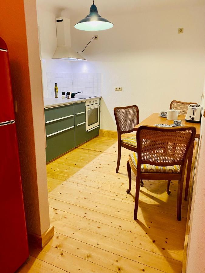 Kuschelige Helle Ferienwohnung Gotha Bagian luar foto