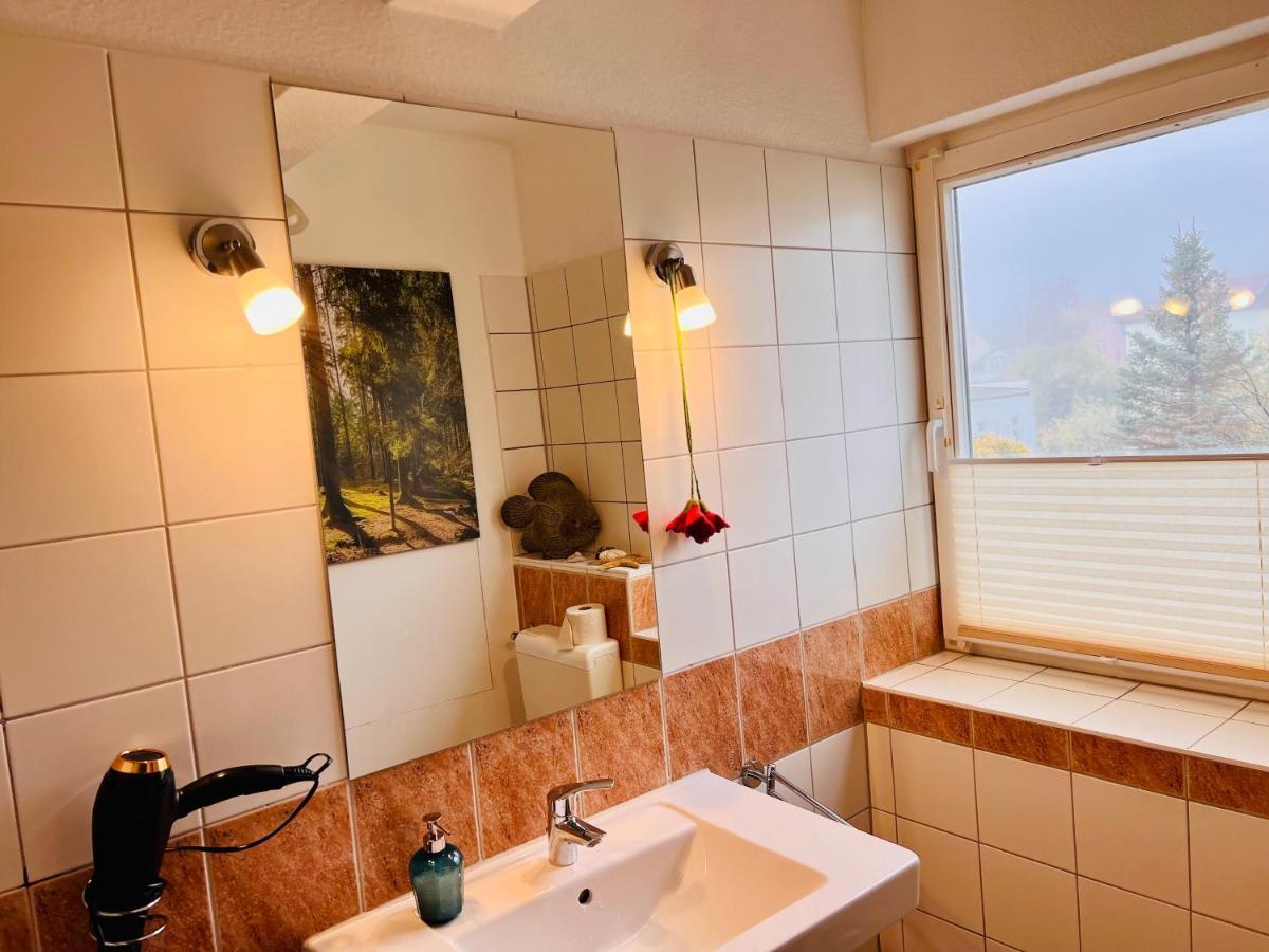 Kuschelige Helle Ferienwohnung Gotha Bagian luar foto