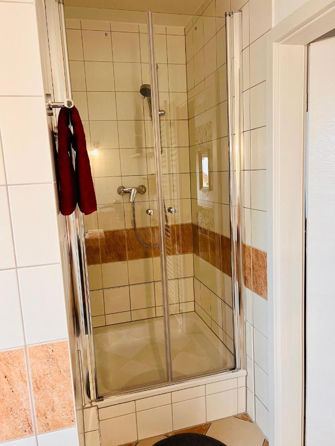 Kuschelige Helle Ferienwohnung Gotha Bagian luar foto